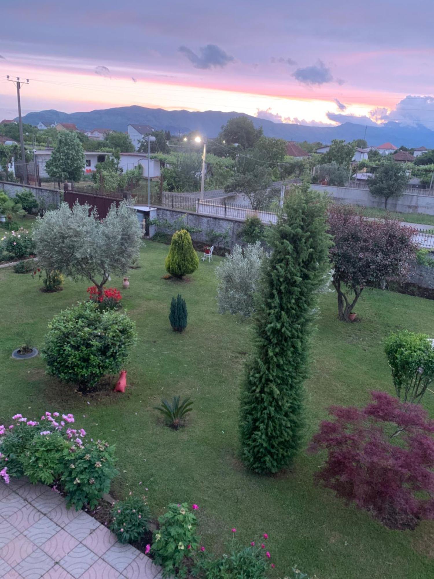 Hotel Villa Linda Шкодер Экстерьер фото