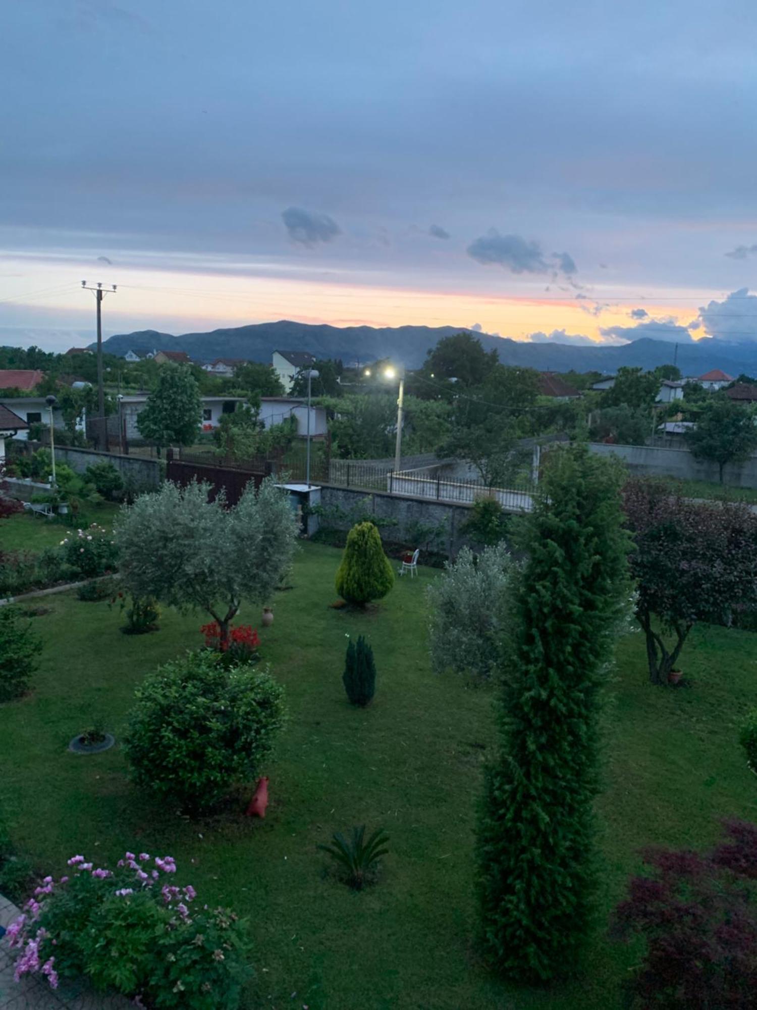 Hotel Villa Linda Шкодер Экстерьер фото